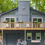 Tree-Lined Pocono Summit Home With Private Hot Tub!